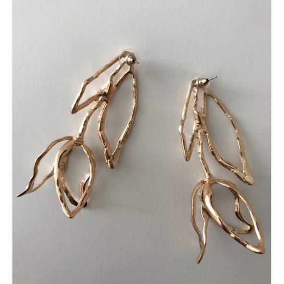 ✨ Gold Geometric Tulip - Picture 5 of 6